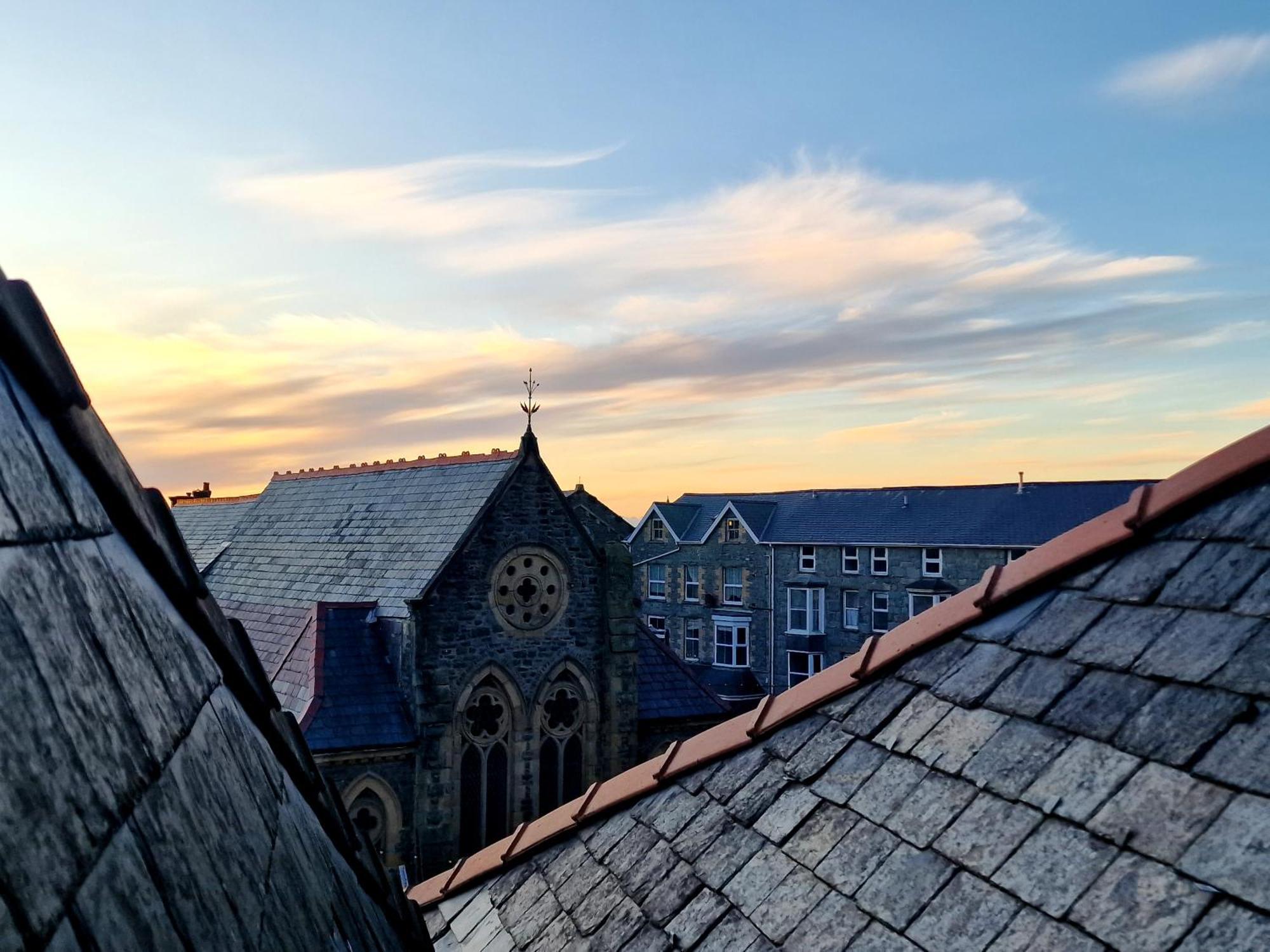 The Penthouse Ny Loft Apartment Barmouth Dış mekan fotoğraf