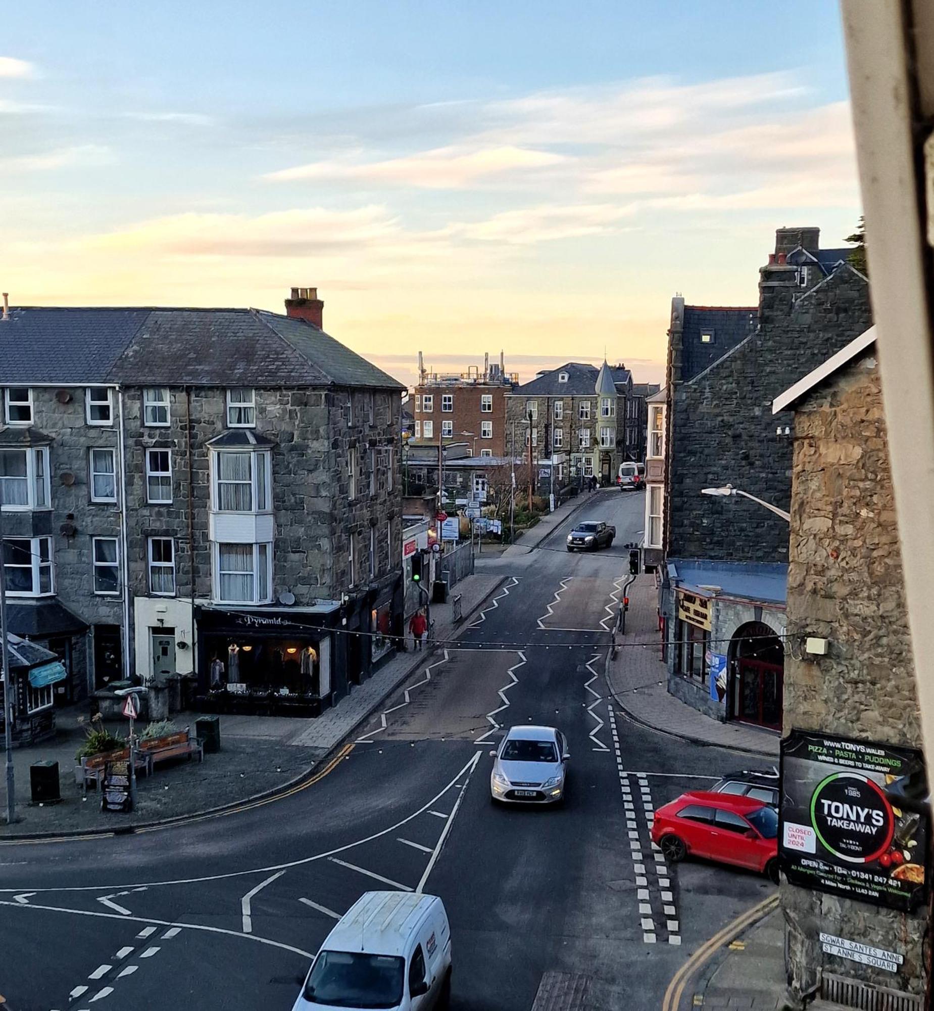 The Penthouse Ny Loft Apartment Barmouth Dış mekan fotoğraf
