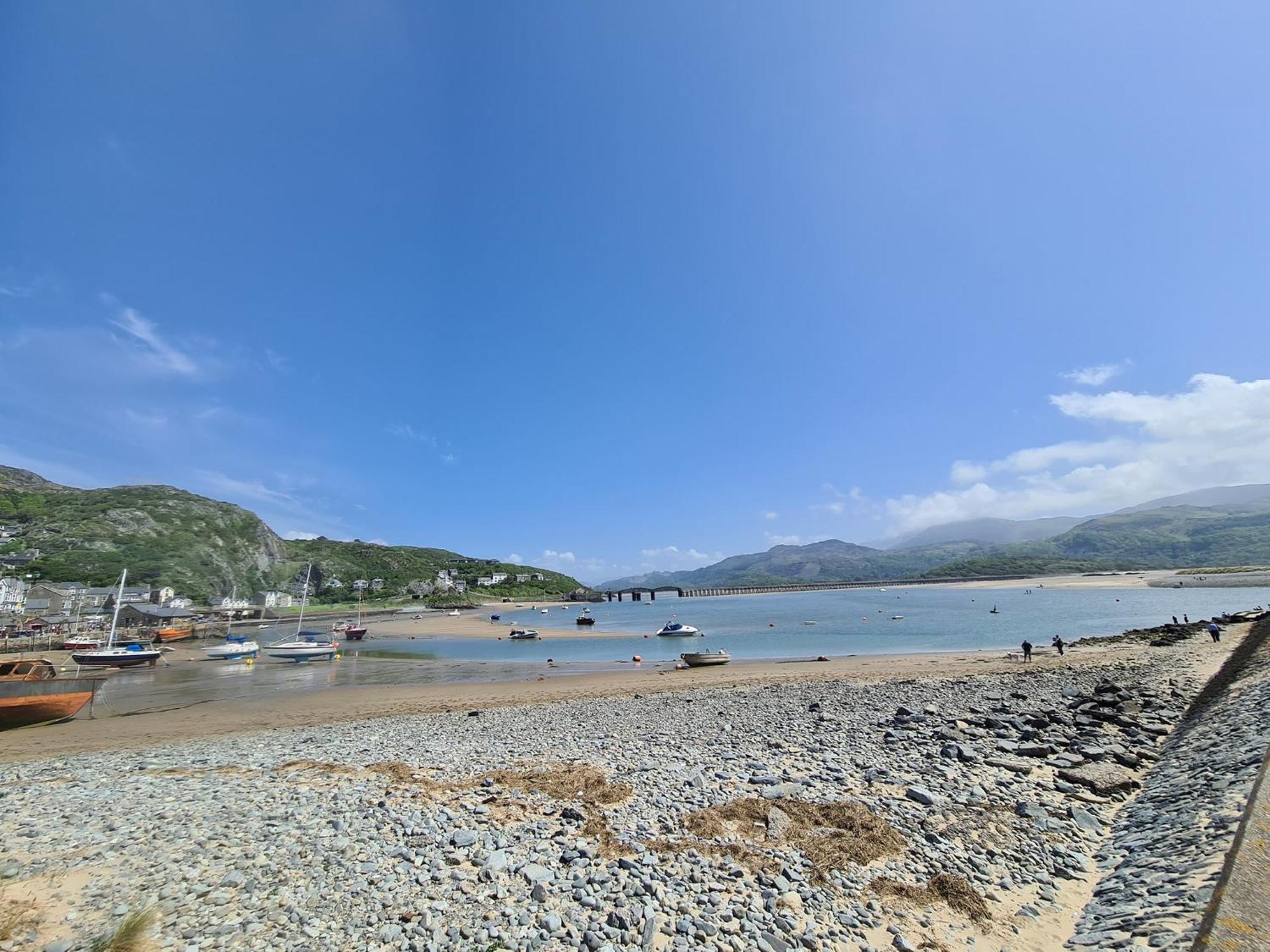 The Penthouse Ny Loft Apartment Barmouth Dış mekan fotoğraf